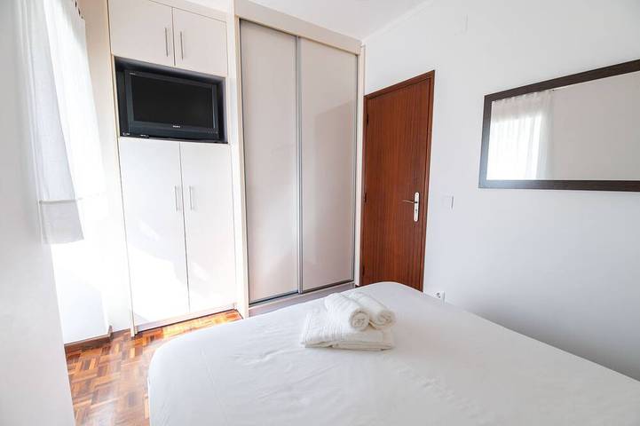 Villa-Familiar-Baño privado con ducha-Vista al Mar in Praia da Nazaré, Leiria District