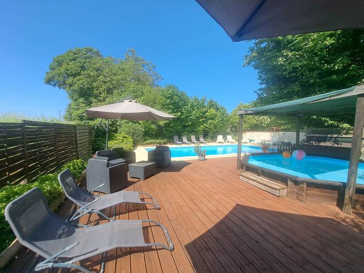 Gîte pour 6 personnes, avec piscine et jacuzzi, adapté aux familles à Saint-Pierre-de-Juillers - 4