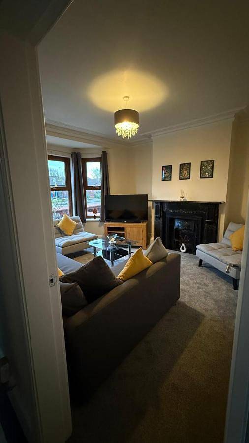 Apartment for 10 people, with Garden in Warrington