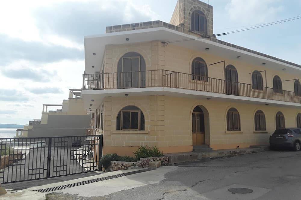Ganze Wohnung, Feluka Court Apartments in Għajnsielem, Gozo