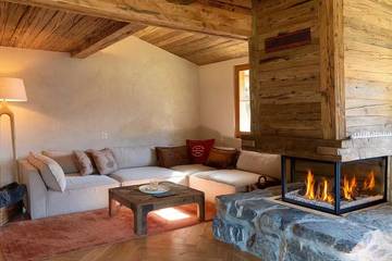 Ferienhaus für 6 Personen, mit Whirlpool und Sauna sowie Balkon und Garten im Berner Oberland