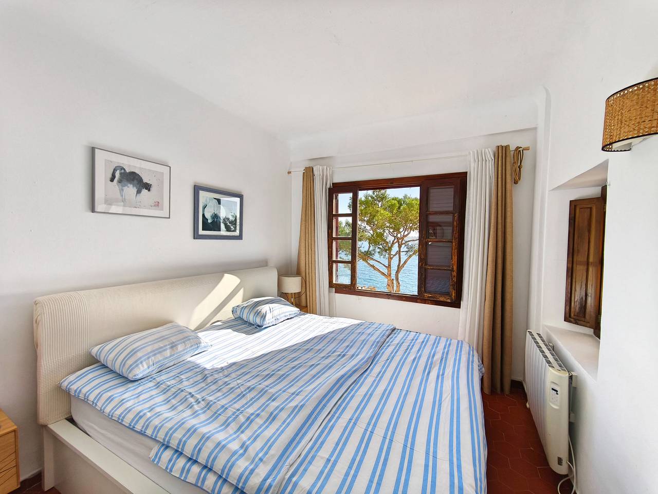 Geheel appartement, Vakantieappartement voor 3 personen met zwembad in Cala Fornells, Calvià