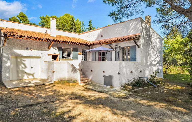 Gîte pour 6 personnes, avec piscine et terrasse à Fournès