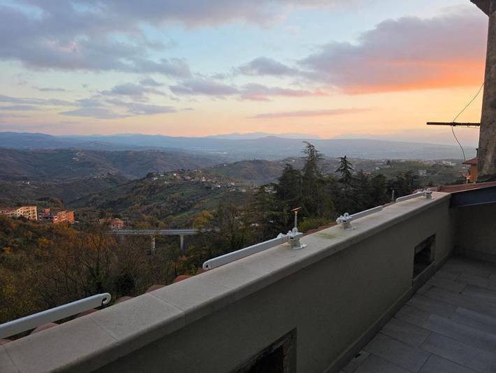 Location de vacances pour 2 personnes, avec Balcon ainsi que Terrasse et Vue à Ariano Irpino - 2