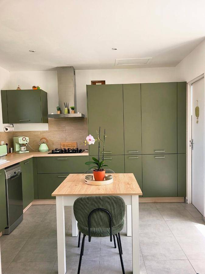Gîte pour 2 personnes, avec terrasse et jardin à Vertheuil