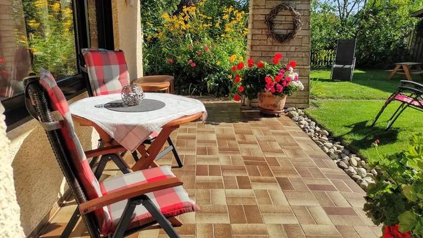 Ferienwohnung für 3 Personen, mit Balkon und Garten
