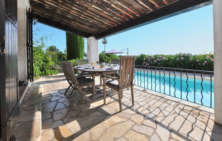 Accogliente appartamento vista mare con piscina e parcheggio in Antibes, Costa mediterranea (Francia)