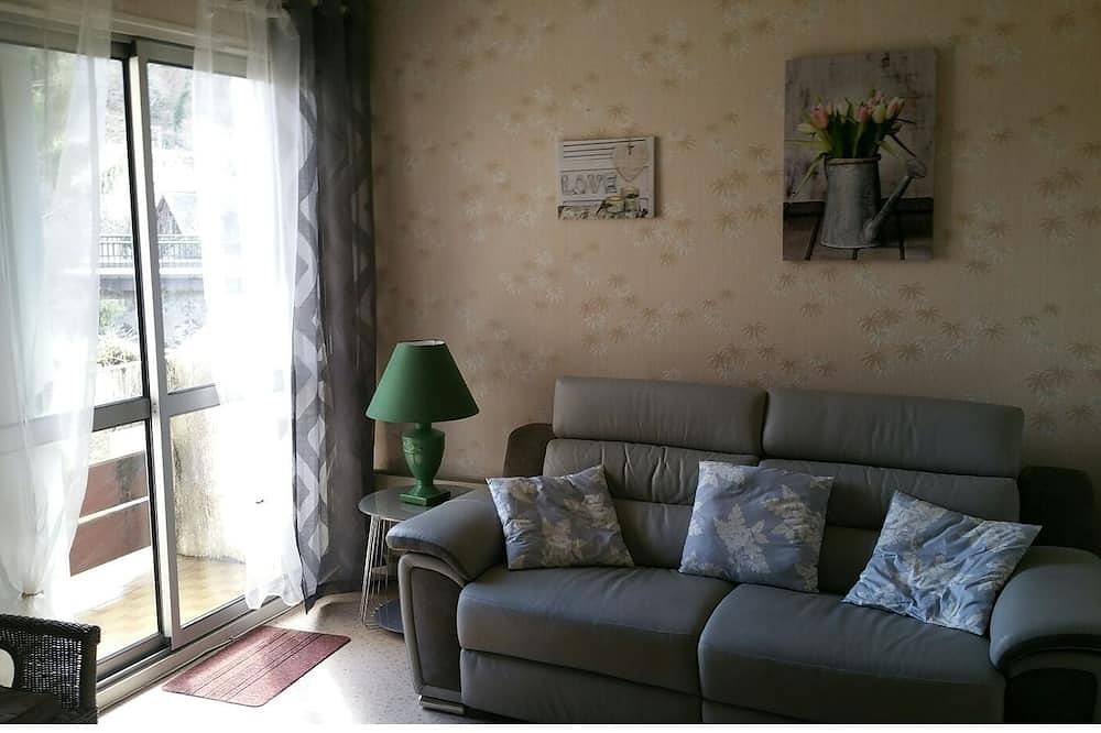 Entire apartment, T2 apartment in Argelès-Gazost for 4 people near Spa in Argelès-Gazost, French Pyrenees