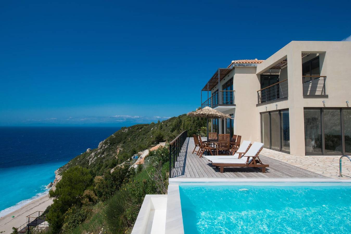 Schönes Haus in Lefkada mit privatem Pool und malerischer Aussicht in Agios Nikitas, Griechenland