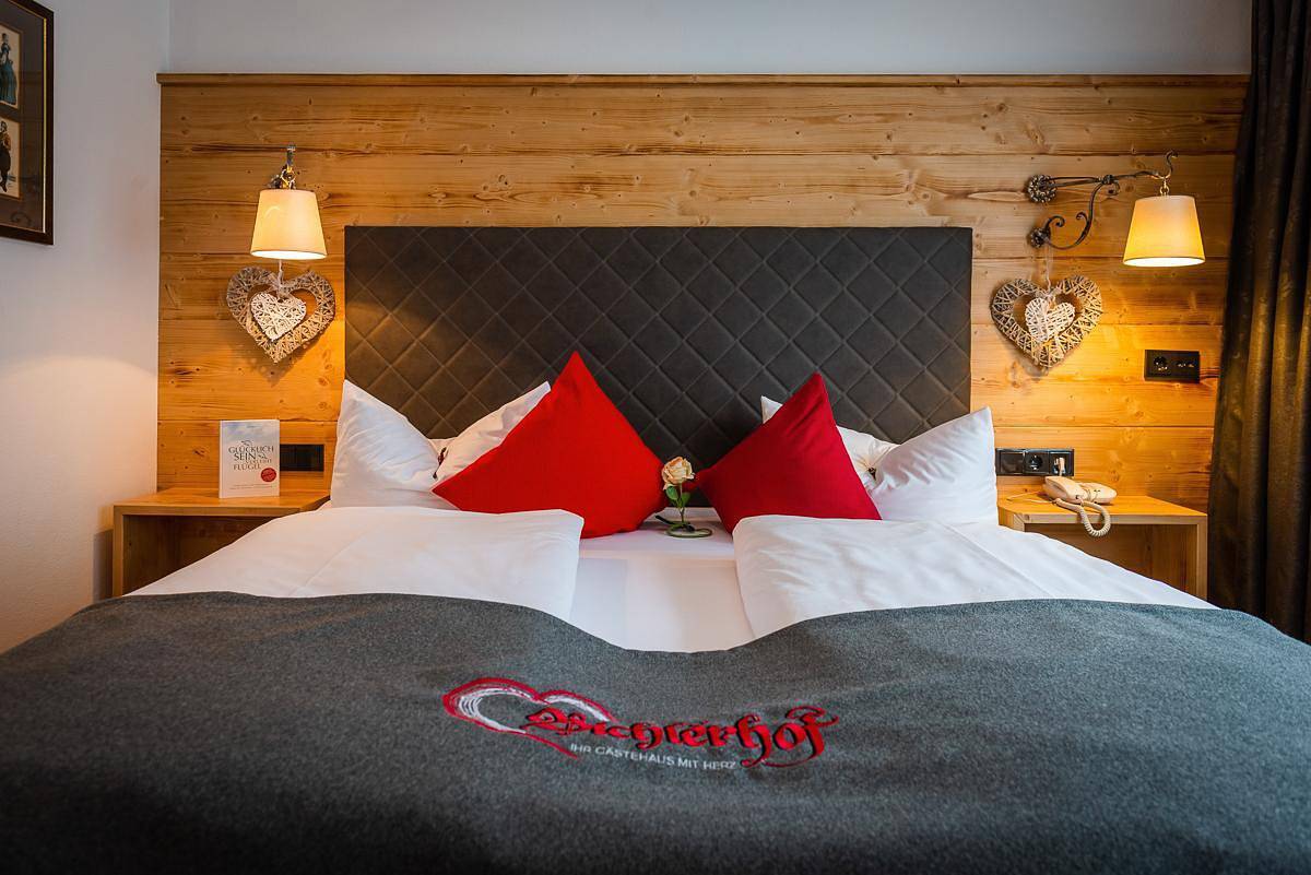 Ganze Ferienwohnung, Bichlerhof, Gästehaus mit Herz in Mittenwald, Bayerische Alpen