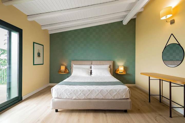 Location de vacances pour 13 personnes, avec Jacuzzi et Piscine dans Puntalazzo - 2