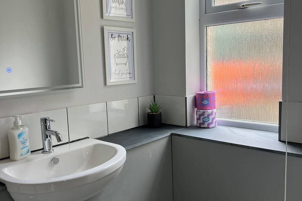 Great value serviced accommodation, North Cornwall in Cornwall