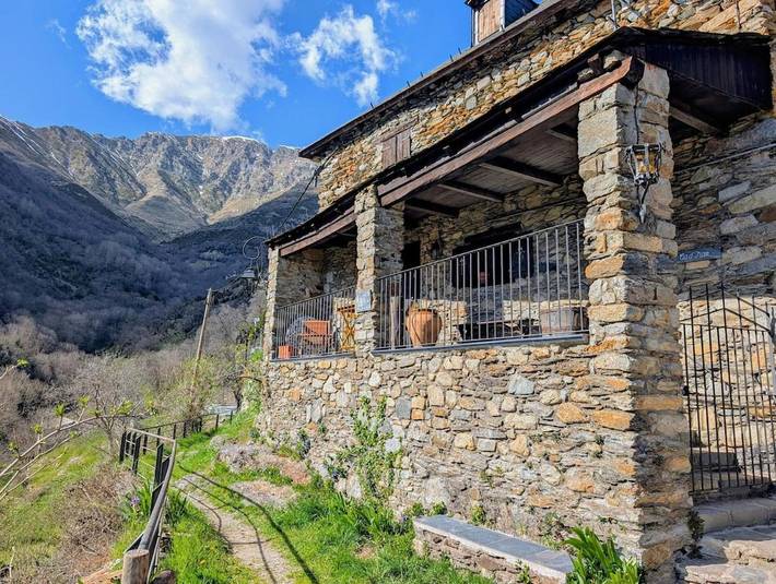 Casa rural para 5 personas, con vistas y terraza en Alta Ribagorça - 2