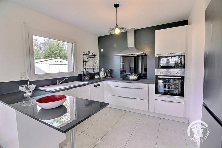 Gîte pour 6 personnes, avec jardin et terrasse à Lannion - 3