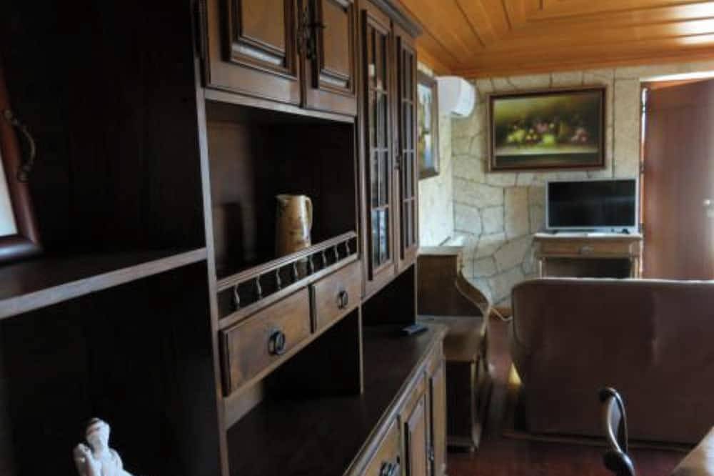 Casa dos Tinocos in Ferreiros, Prozelo e Besteiros, Braga District