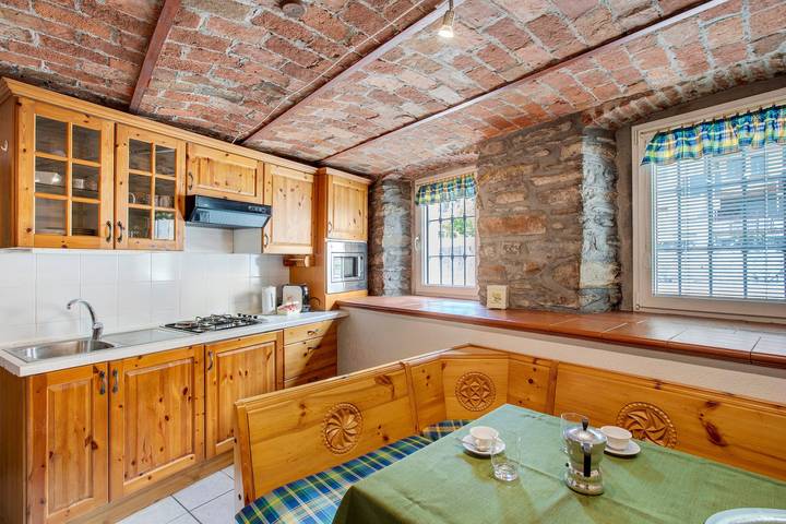 Hel lejlighed, Maison Jaccod Ground Floor Apartment with Mountain View and Wi-Fi in Morgex, Comune di Morgex