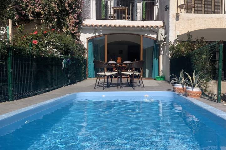 Cottage for 4 people, with balcony, with pets - 1