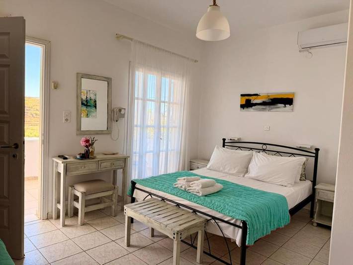 Maison d’hôte pour 3 personnes, avec Terrasse ainsi que Jardin et Vue dans Milos - 2