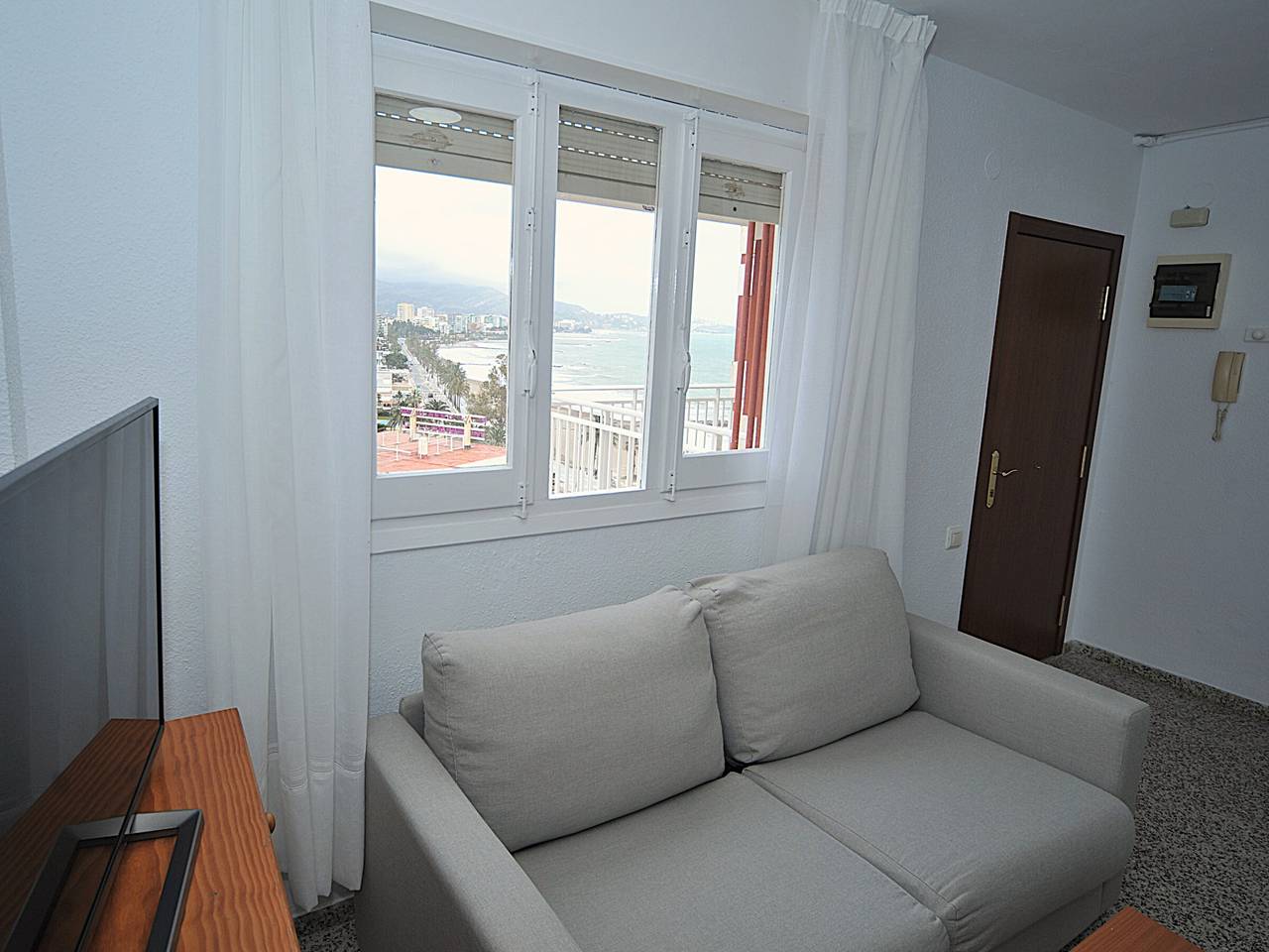 Entire apartment, Beachfront Apartment in Benicàssim with Pool and Parking in Benicassim, Costa del Azahar