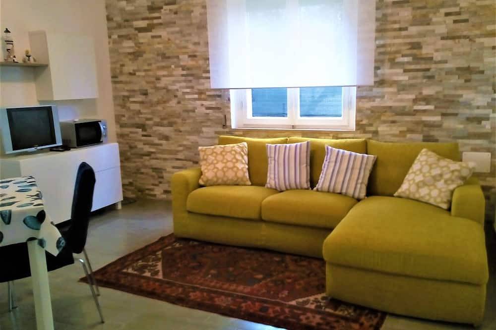 Appartement entier, Charmant appartement moderne de trois pièces, neuf, proche mer, climatisation in Cavallino Matto, Castagneto Carducci