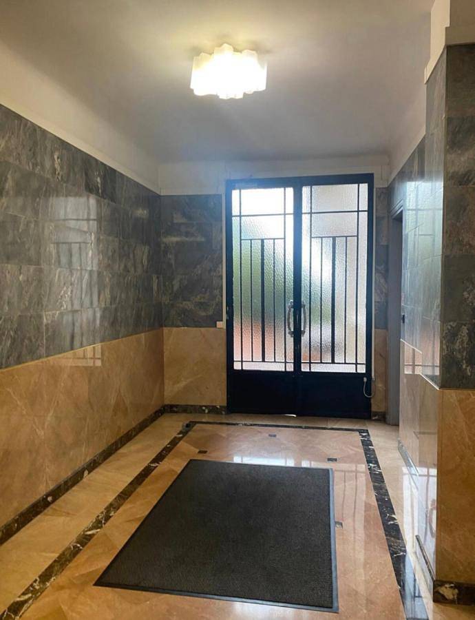 Appartement entier, One-Bedroom Apartment in Saint-Cloud, Hauts-de-Seine