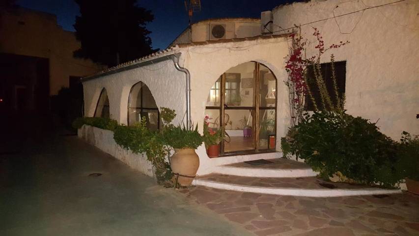 Casa rural para 6 personas, con vistas y jardín en Manchuela Conquense - 2