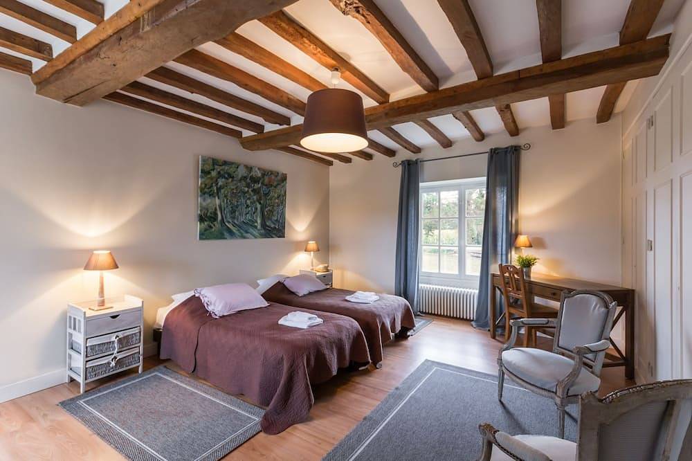 Grande maison de campagne indépendante - 12 personnes - charme et calme in Valambray, Région de Caen