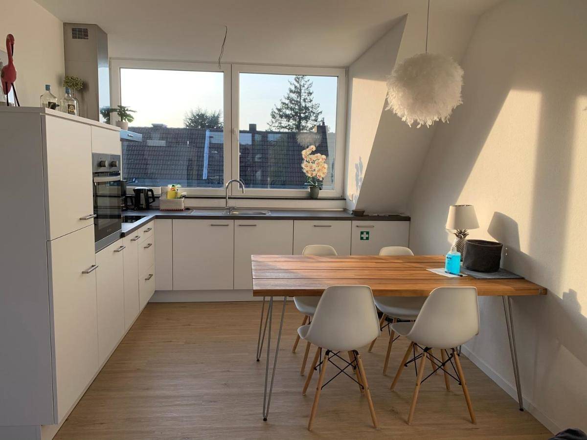 Ganze Wohnung, Two-Bedroom Apartment in Aachen, Rheinland