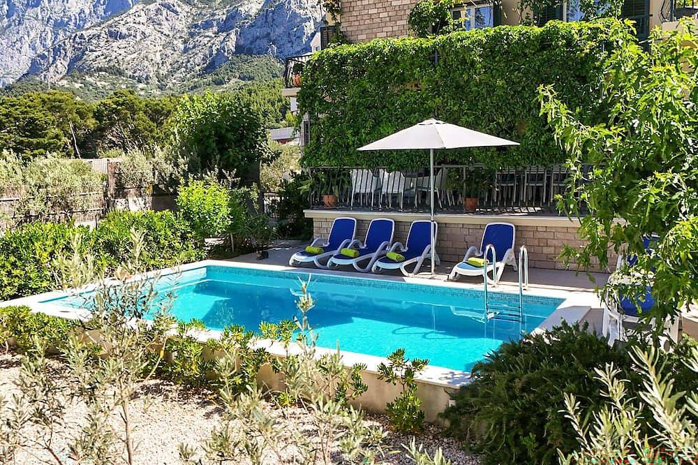 Schönes Haus in Makarska mit Küche in Makarska, Makarska Riviera