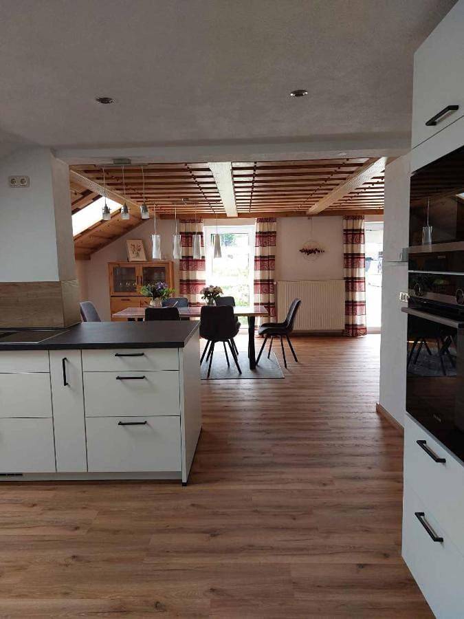 Ferienwohnung für 5 Personen, mit Ausblick und Garten