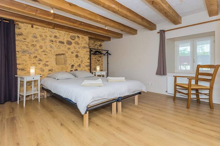 Location de vacances pour 12 personnes, avec terrasse et jardin à Nabirat - 2