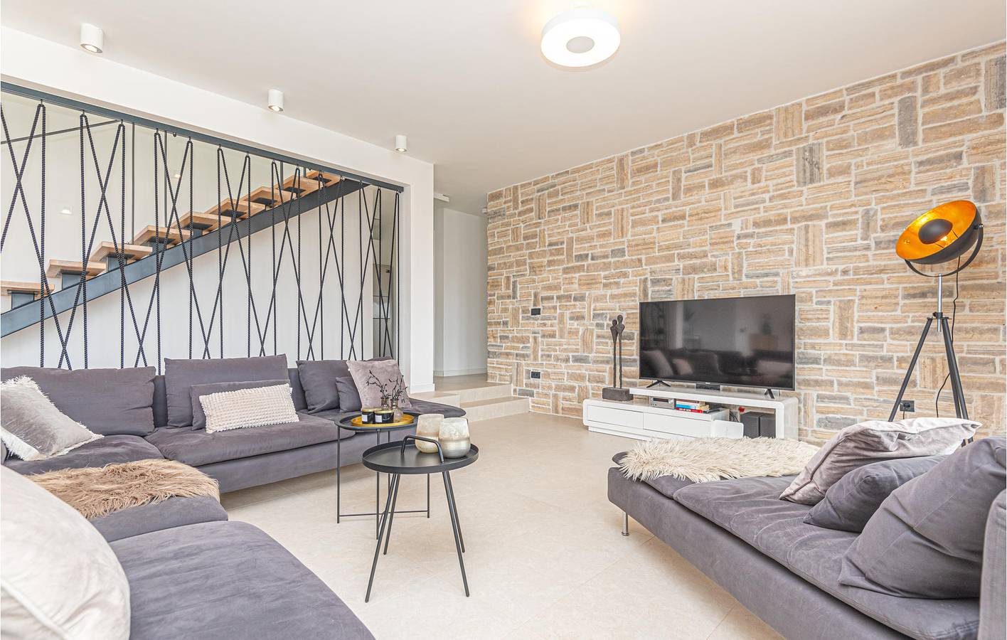 Ferienhaus für 10 Personen mit Terrasse in Tribunj, Šibenik-Knin