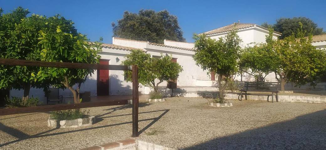 Casa rural para 3 personas, con Terraza y Jardín además de Piscina y Vistas en Castilblanco de los Arroyos - 2