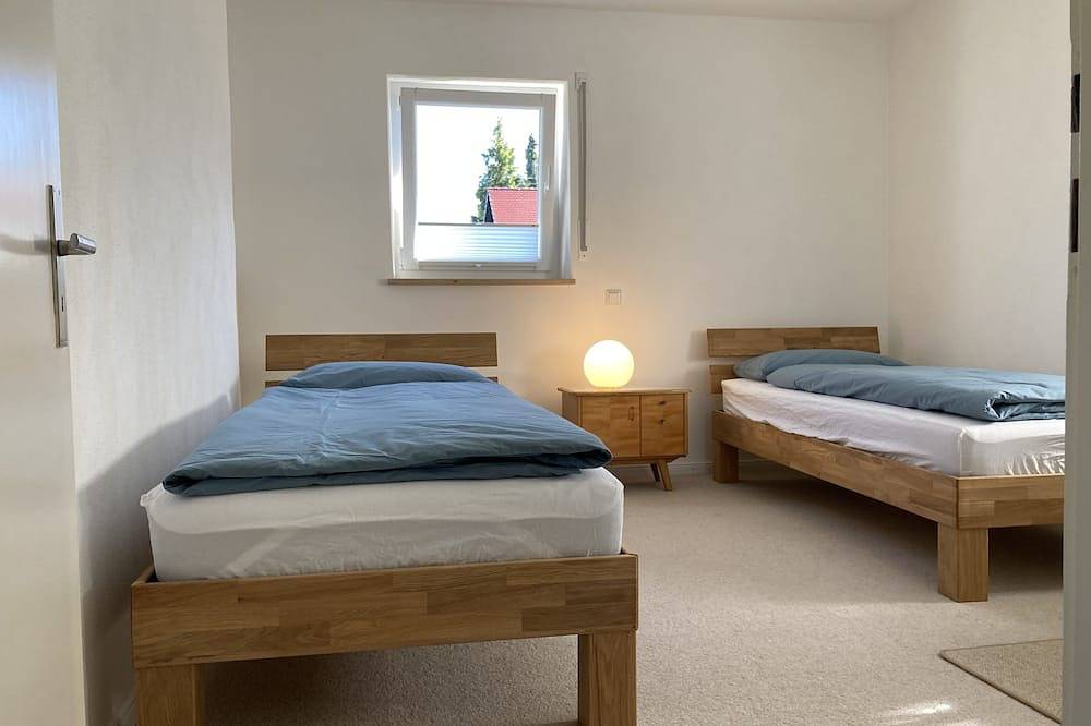 Ganze Wohnung, Neu renovierte Ferienwohnung über dem Pegnitztal in Vorra, Frankenalb