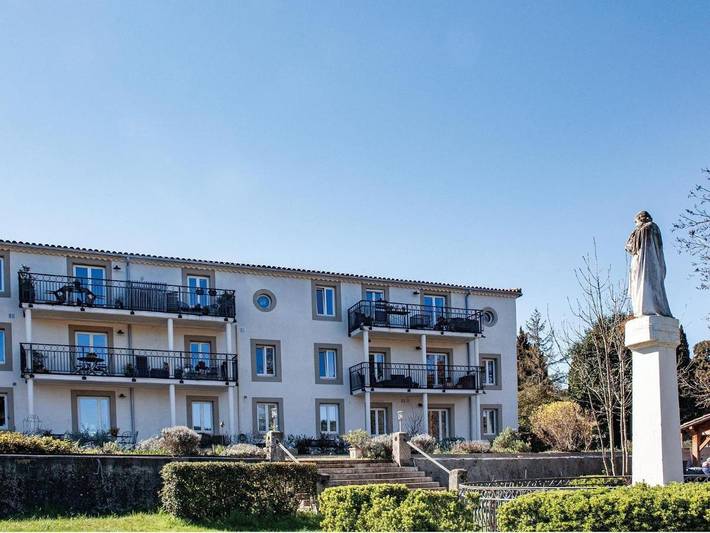 Appartement de vacances pour 4 personnes, avec Balcon et Terrasse ainsi que Jardin et Piscine