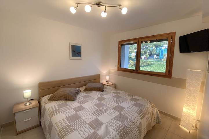 Gîte pour 4 personnes, avec terrasse à Savines-le-Lac - 2