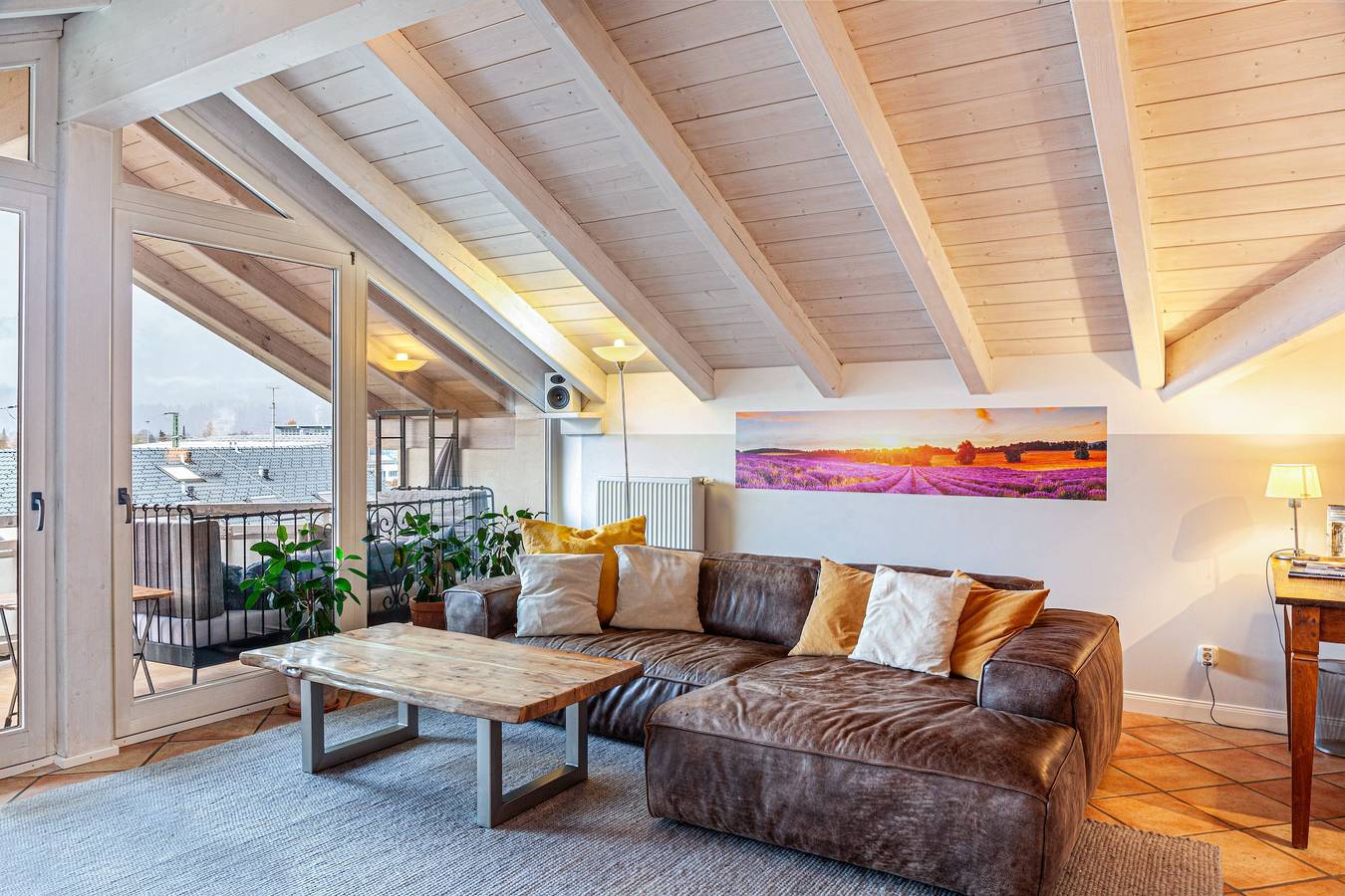 Apartamento entero, 'Acogedor apartamento de lujo' con vistas a la montaña, balcones y Wi-Fi in Garmisch-Partenkirchen, Alpes Bávaros