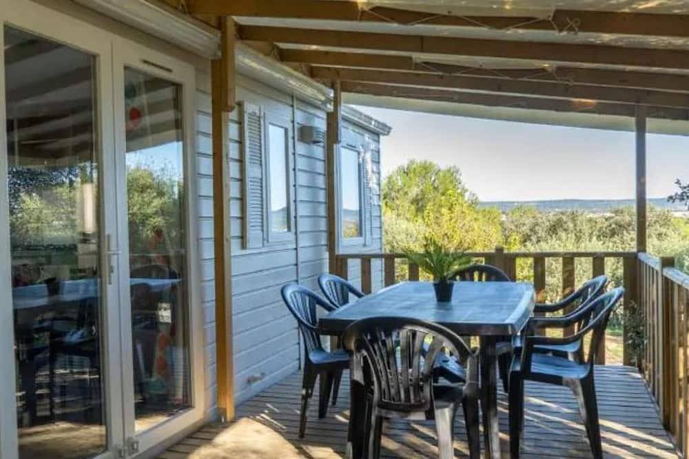 Mobile Home 3 Bedrooms - Private Terrace in Calvisson, Nimes region