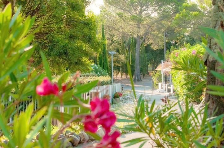 Club vacances pour 6 personnes, avec piscine et jardin ainsi que jacuzzi et sauna, animaux acceptés sur la Côte d'Azur - 3