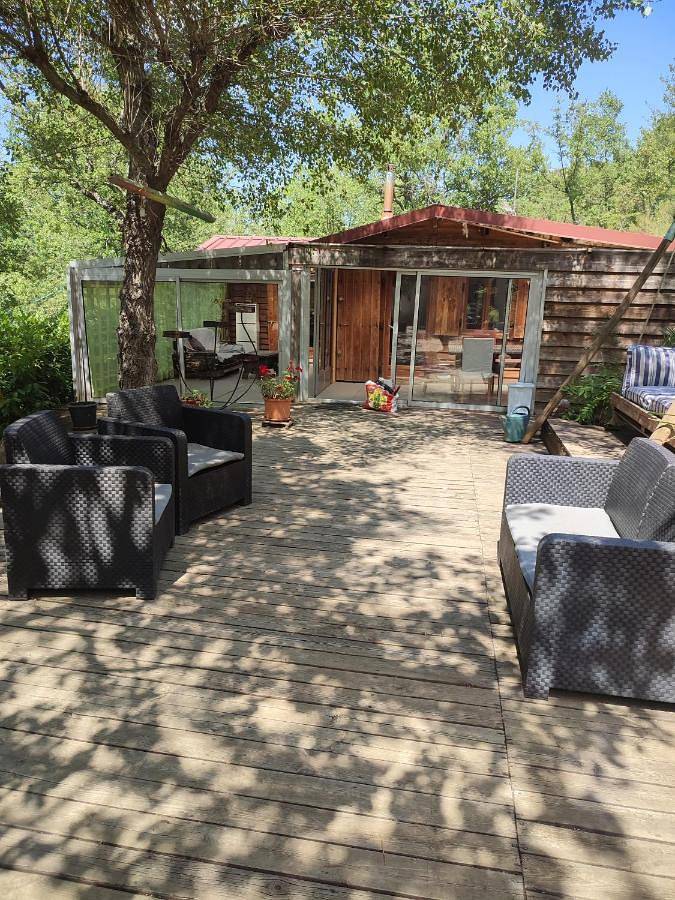 Gîte pour 8 personnes, avec terrasse et jardin, animaux acceptés à Riez