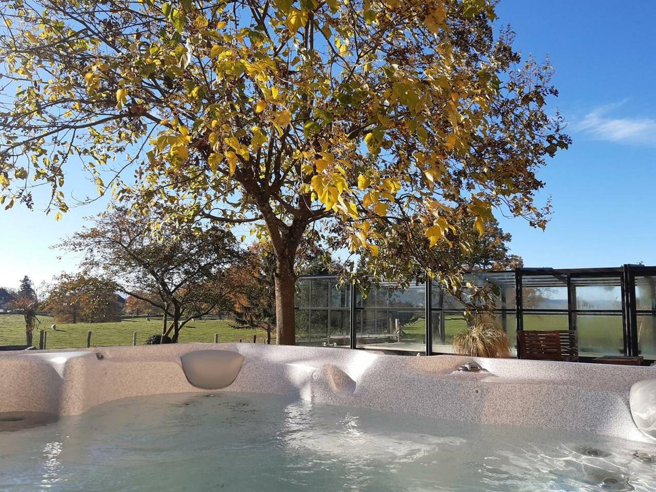 Luxurious Farmhouse: Heated Pool, Spa, Sauna, Games, Pet-Friendly, Ideal for Families in Vivans, Roanne region