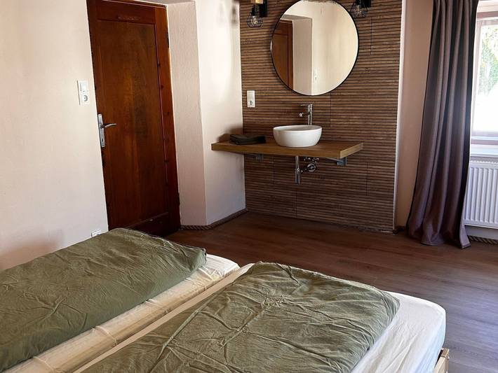 Ferienwohnung für 10 Personen, mit Balkon und Terrasse sowie Garten in Arzl im Pitztal - 4