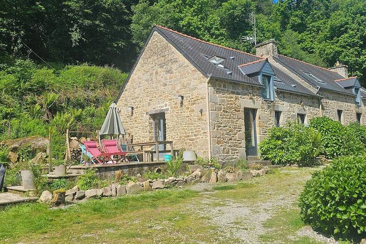 Maison de vacances pour 6 personnes, avec jardin et piscine à Ploërdut