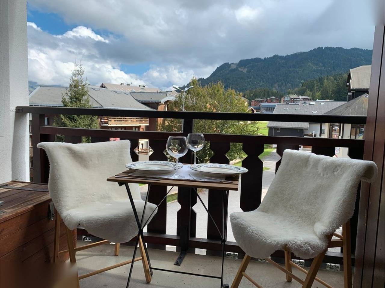 Entire apartment, Apartment "Au Pieds des Pistes" in Les Esserts with Mountain View, Balcony and Wi-Fi in Station de Morillon, Grand Massif