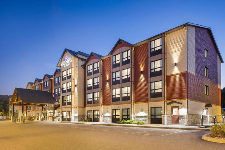 Hôtel pour 4 personnes, avec piscine et jacuzzi, animaux acceptés dans Mont-Tremblant - 4