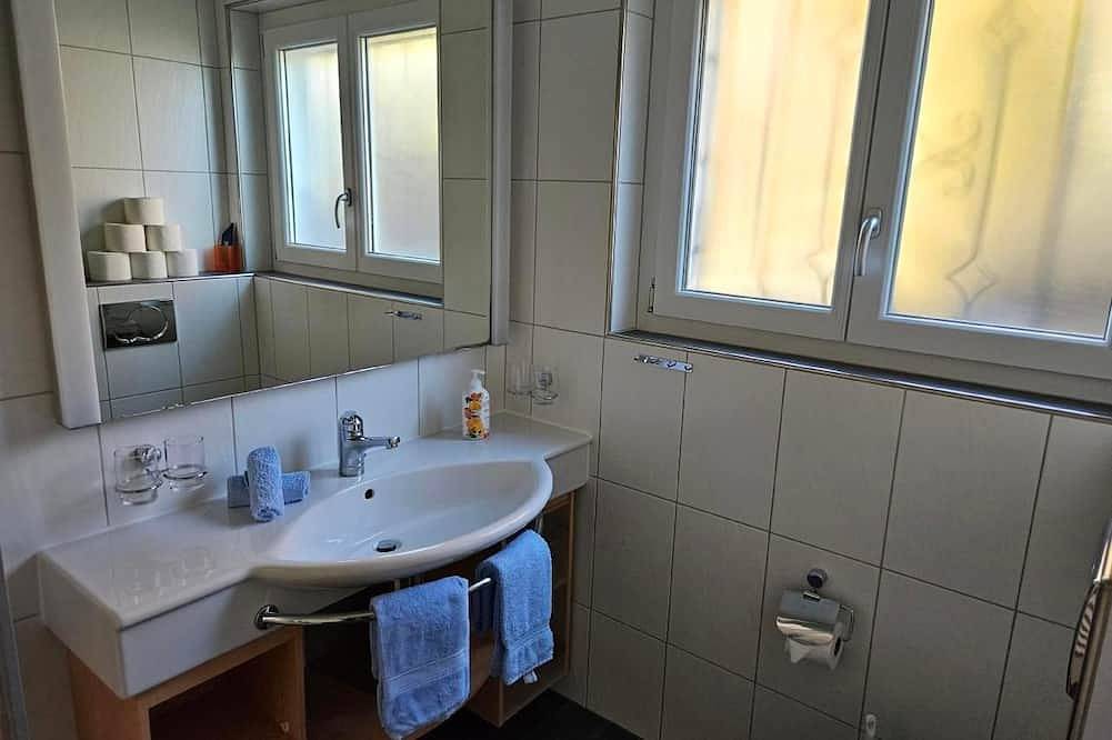 Chalet Friedheim mit grossem Garten in Beatenberg, Thunersee