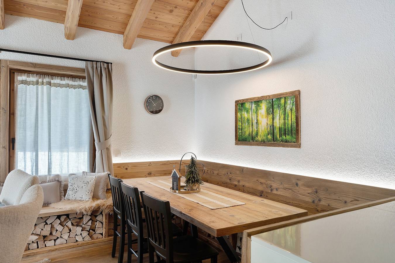 Ganze Wohnung, Apartment 'Luxury Chalet Cirmolo' mit Bergblick und Wlan in Ronchi Valsugana, Valsugana
