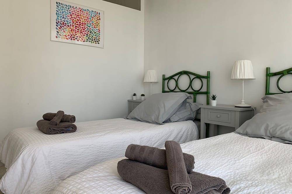 Appartement entier, Très bel appartement au bord de la plage (6pers) in Fréjus Plage, Fréjus
