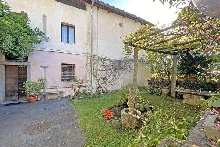 Ferienhaus für 5 Personen, mit Balkon und Garten