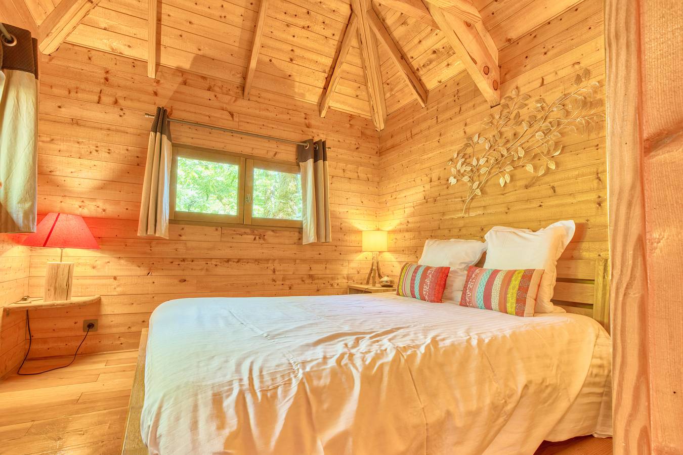 Cabine "Amicie" avec terrasse privée, jardin partagé et balcon in Monsac, Périgord Pourpre